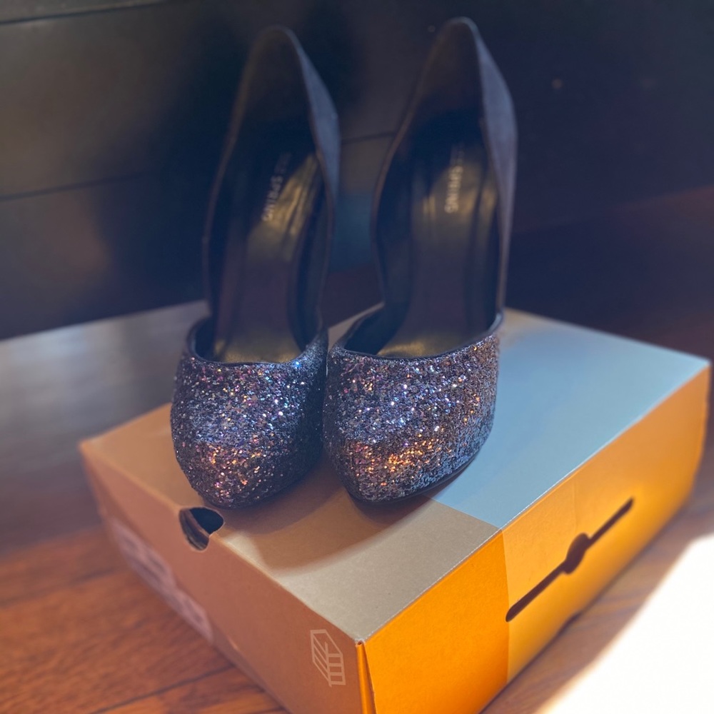 Almond toe high heels - Picture 2 of 3